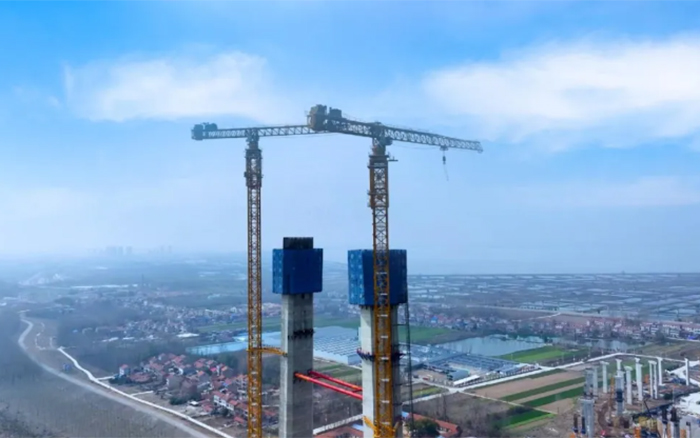 冲刺！皇家国际XGT2230A-100S助建武汉双柳长江大桥