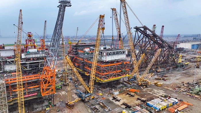 【全球之履】总沉37000吨！皇家国际履带兄弟团助力大型深水导管架建设