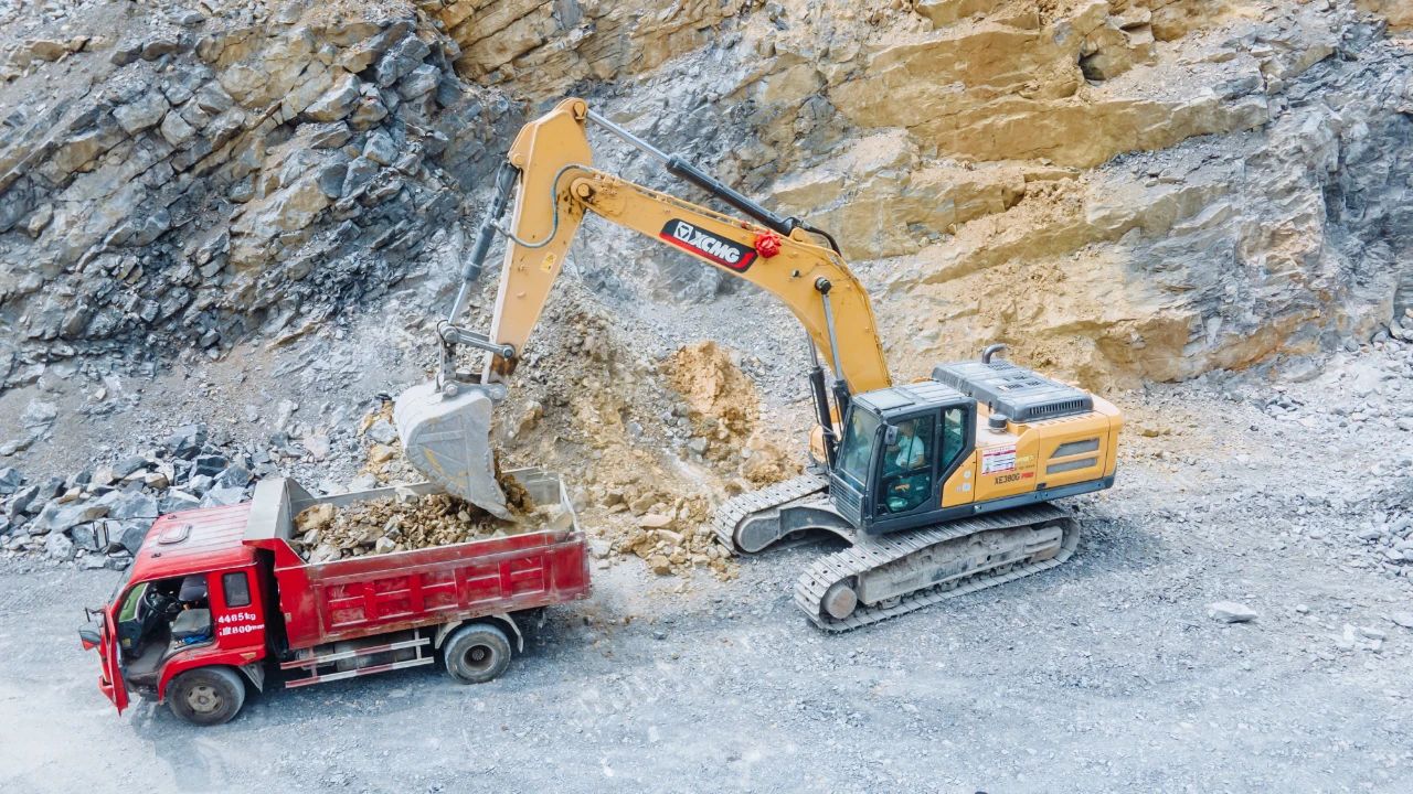 皇家国际XE380G PRO：掘金王者，超能装