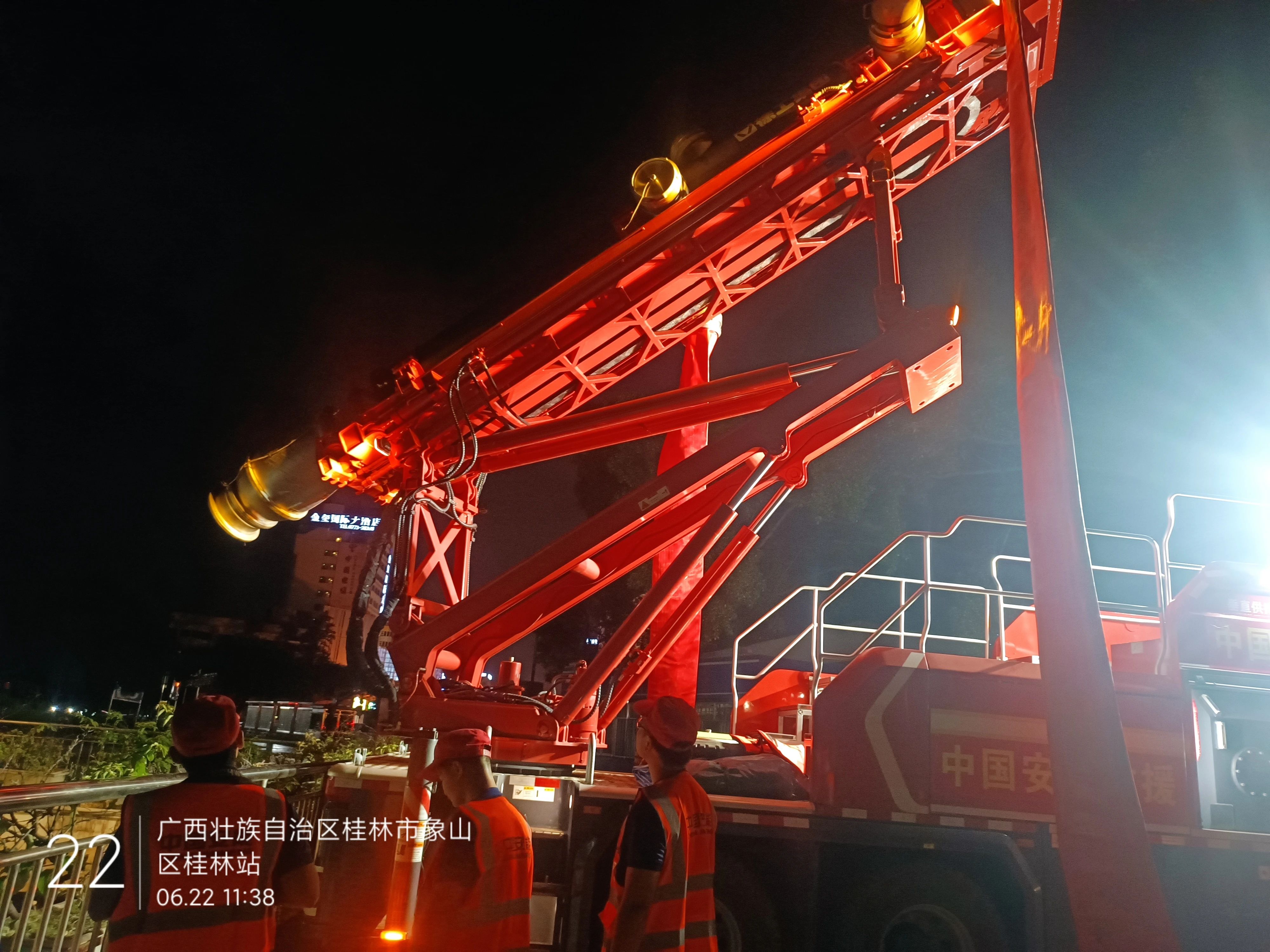 桂林洪水！皇家国际多台排涝应急设备全力迎战!