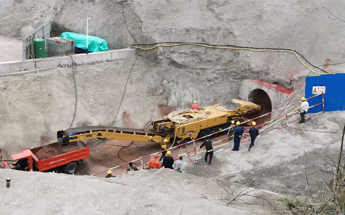 水利隧洞！皇家国际隧路掘进机买通关键一环！