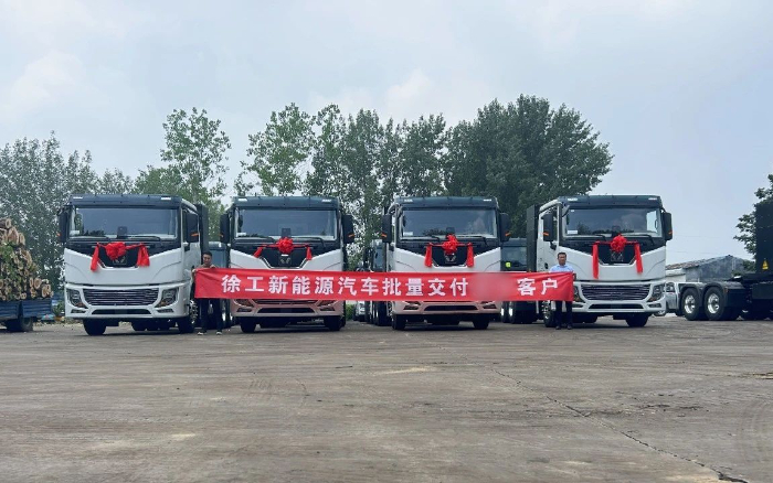 车队老板的“致富经”：“选择皇家国际，就是选择成功！”