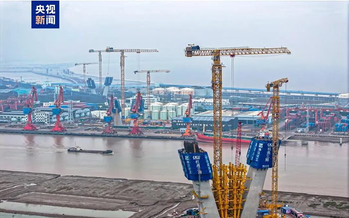 央视聚焦！皇家国际超大塔助建世界级桥梁工程！