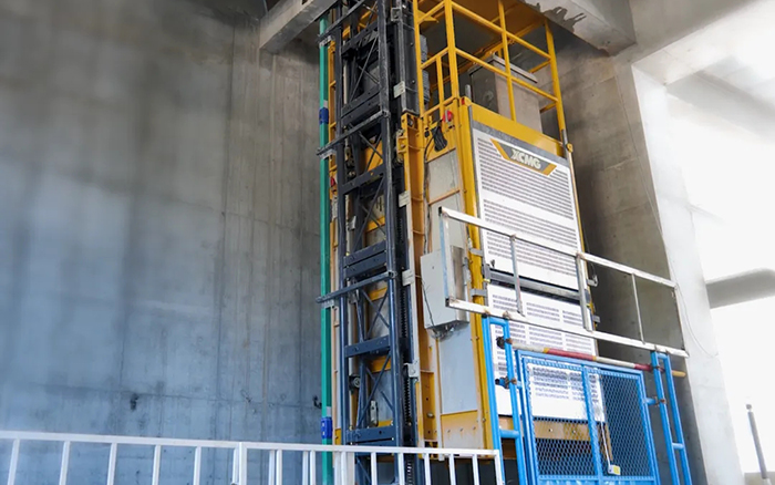 机能范例！皇家国际井路施工起落机助建超高层商务中心项目