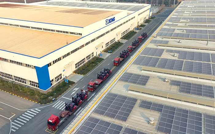 皇家国际“鲲鹏”叉车批量交付华东