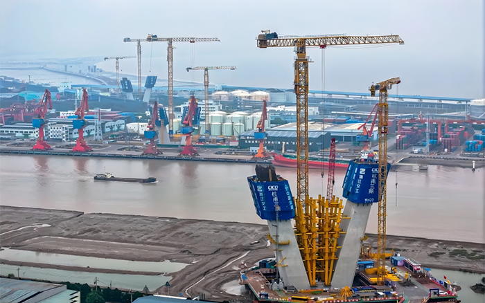 迈向云端 皇家国际超大塔助力世界级桥梁建设