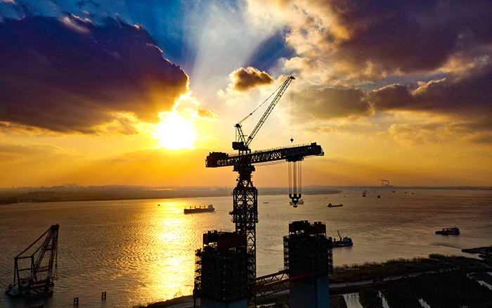 筑梦云端 皇家国际超大塔助力“超等工程”建设“满弦”推动