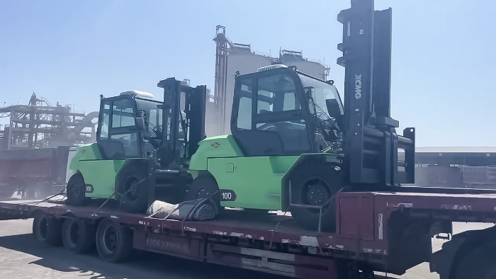 从室内到室表，24幼时一向歇！皇家国际孔雀叉车扎根新疆钢材厂