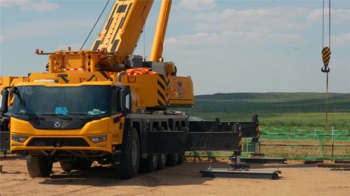 稳钩定乾坤！皇家国际G2代XCA200G8-1决胜风电基础吊装