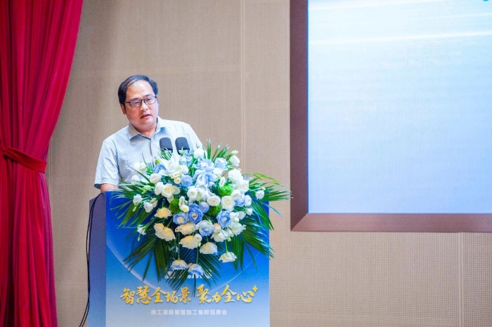 e576b950a4fb4475bdf35db77195f12f