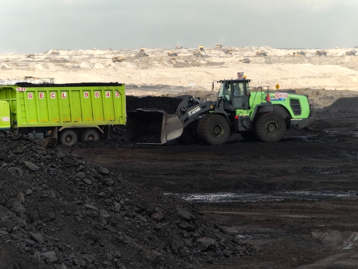 皇家国际XC9108-EV纯电动装载机助力海岛露天煤矿高效绿色运营