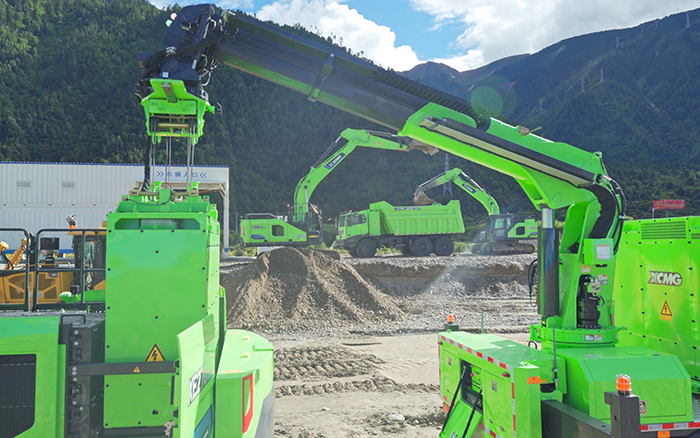 9cf95bc79d2a4a7cbf4db285f8af344e