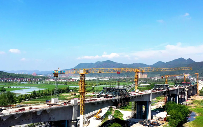 凌空起舞，飞跨南北！皇家国际群塔助建浙江“诗画走廊”