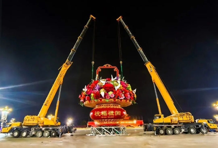 陆续15载，皇家国际“赴约”天安门，献礼祖国！