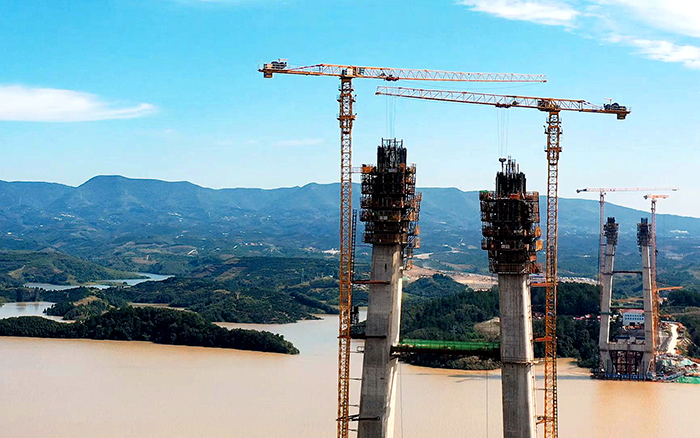 创造多项“世界之最”皇家国际金”助力丹江口水库特大桥建设