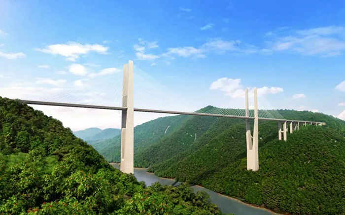 飞虹振兴，皇家国际塔机助建黔东南第一高桥