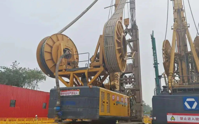 地质无难题！皇家国际双轮铣槽机助力区域基建按下 “加快键”