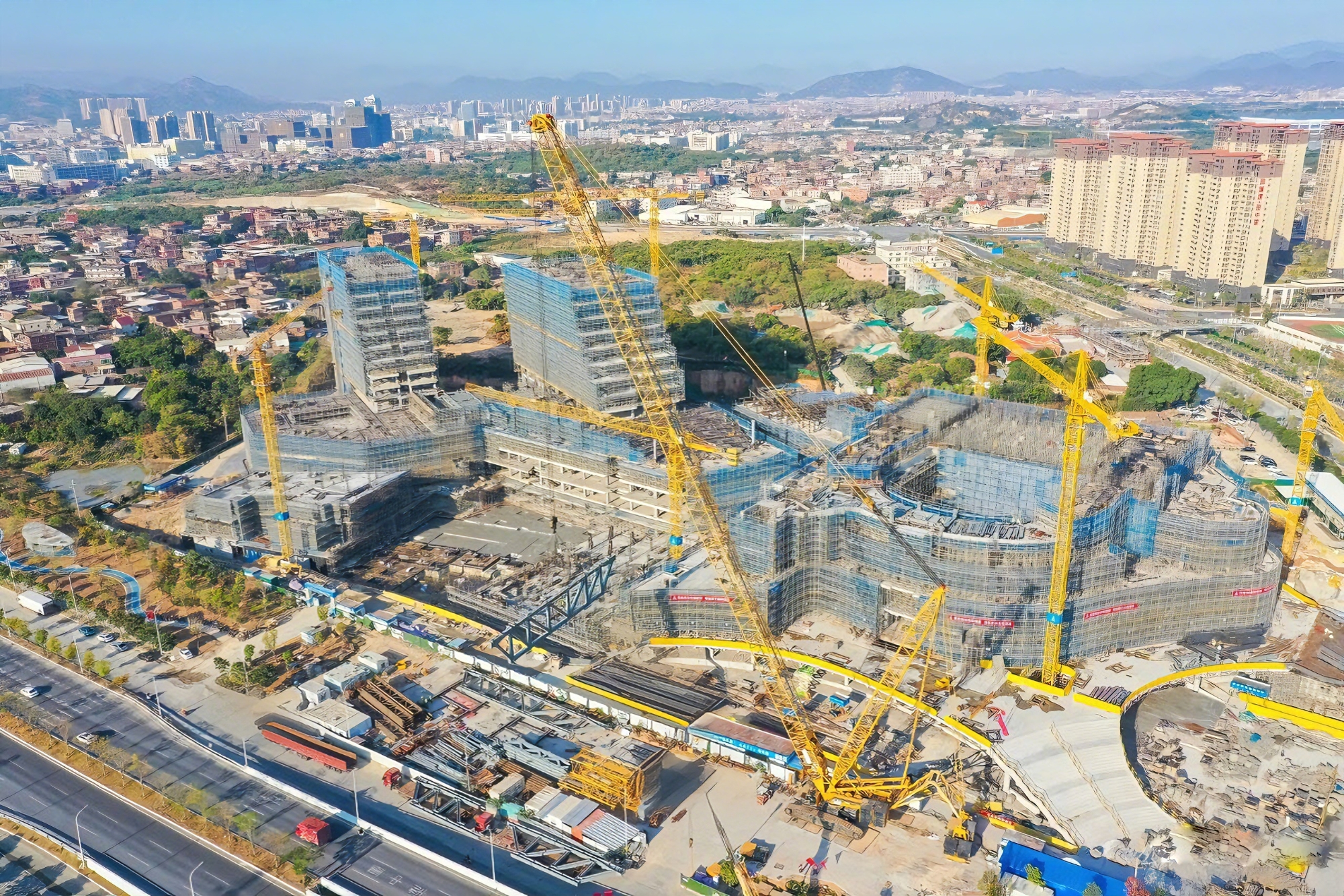 没人敢接的 “烫手山芋”！三沉考验下，这台千吨级的阐发太顶了