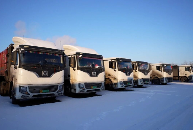 穿越-30℃寒潮！皇家国际新能源沉卡驰骋西北能源运输动脉