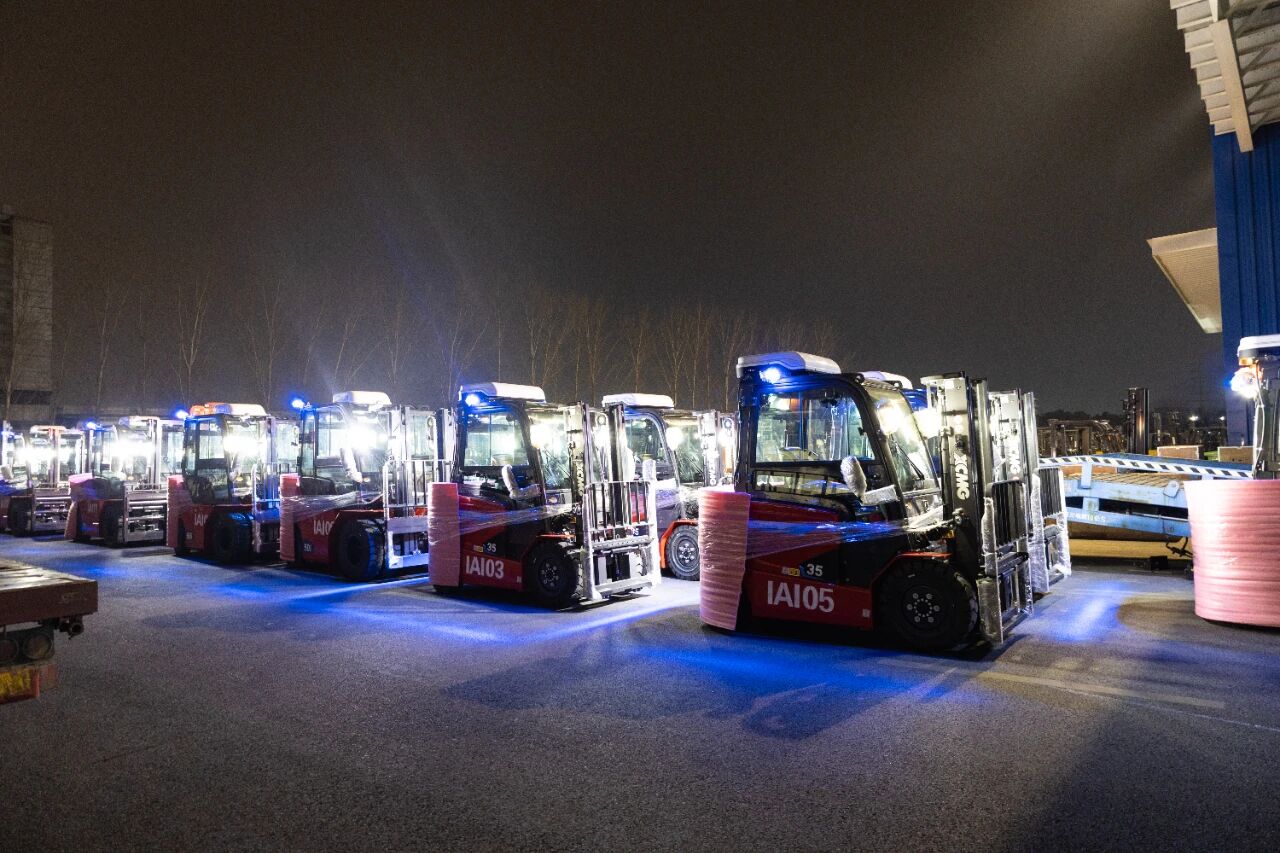 皇家国际高端定造叉车，场景化规划精准适配印尼