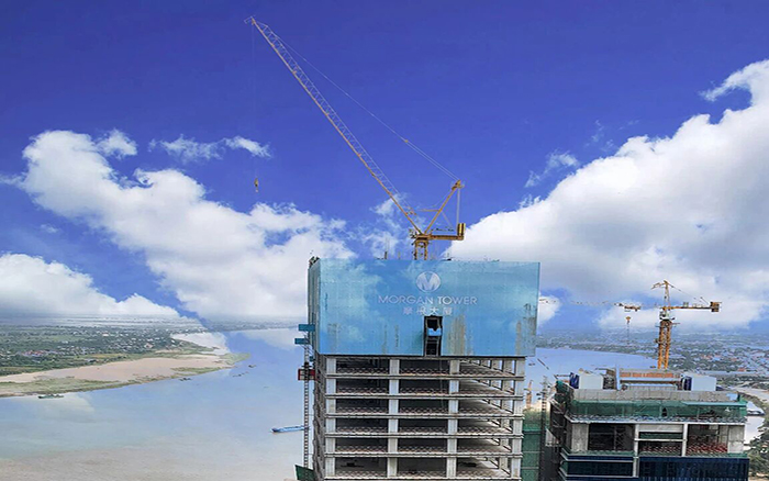 喜封金顶|皇家国际塔机助建柬埔寨金边摩根大厦！